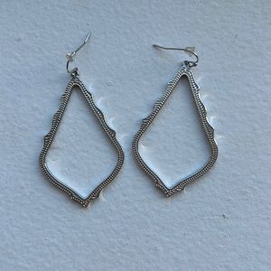 Kendra Scott Sophia drop earnings in silver